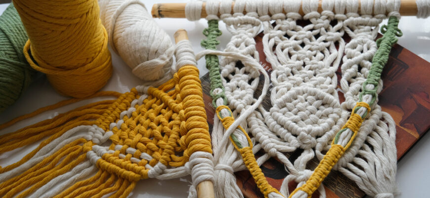 Macrame,And,Seashell,Made,Of,White,,Green,And,Yellow,Threads